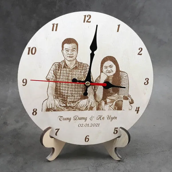 đồng hồ gỗ khắc hình đồng hồ gỗ khắc hình