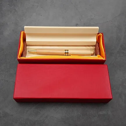 bút gỗ khắc tên