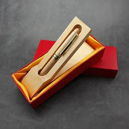 bút gỗ khắc tên