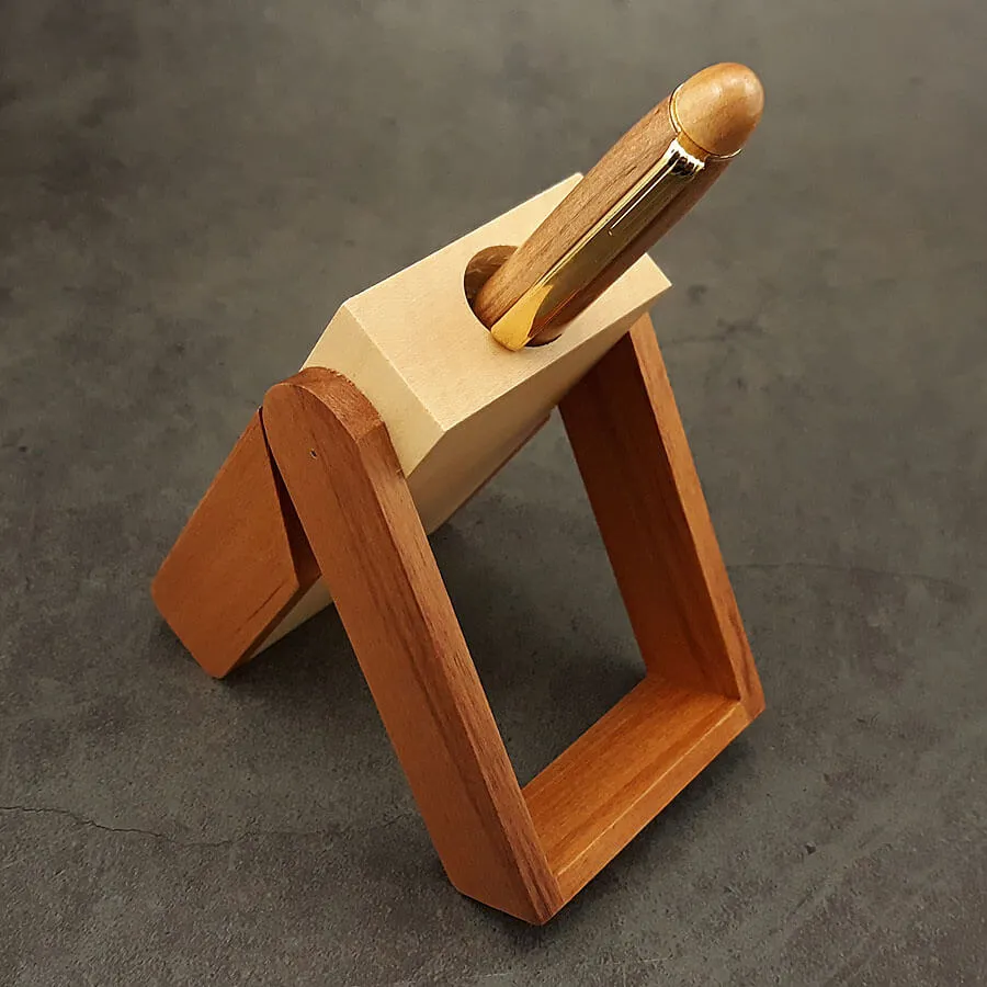 bút gỗ khắc tên