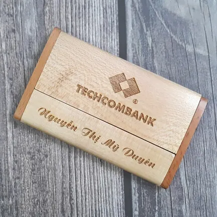 bút gỗ khắc tên