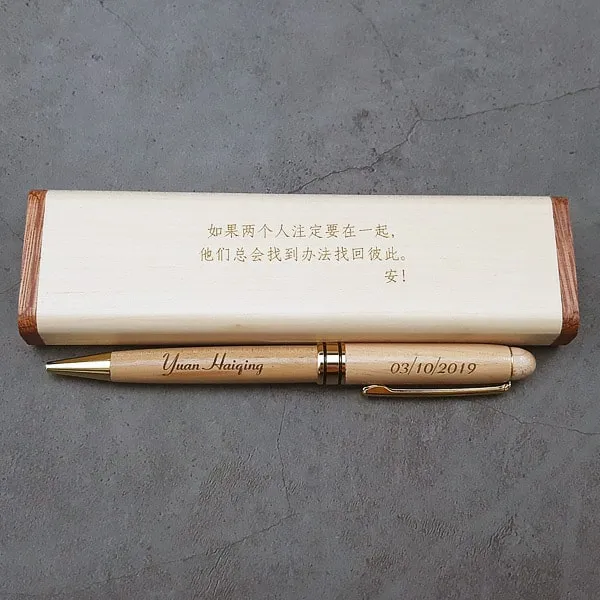 bút gỗ khắc tên