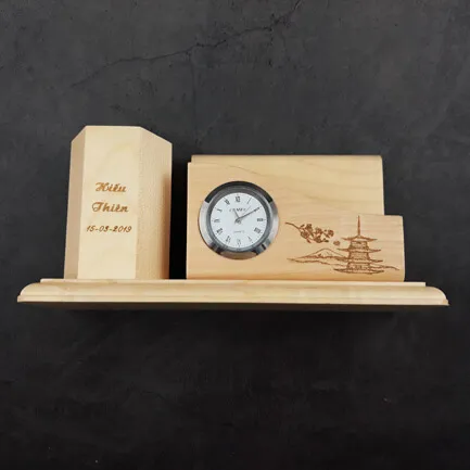 bút gỗ khắc tên